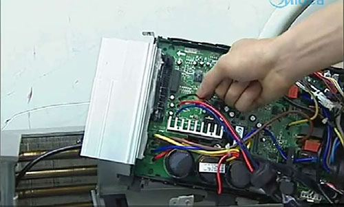 重庆美的空调电话是多少